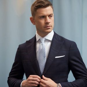 Comment bien s’habiller pour un premier rendez-vous : guide du gentleman moderne