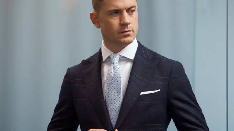 Comment bien s’habiller pour un premier rendez-vous : guide du gentleman moderne