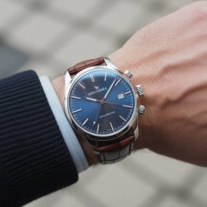 Comment choisir une montre élégante pour homme : les critères du gentleman moderne